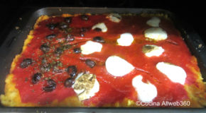 Pizza di polenta farcita
