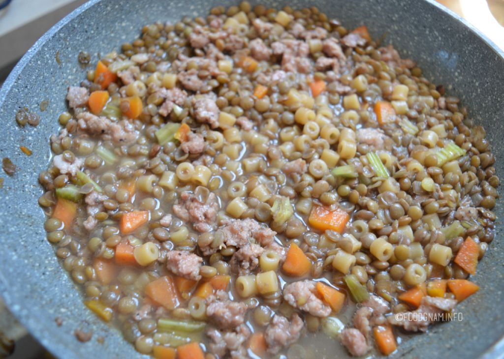 cucinare pasta e lenticchie