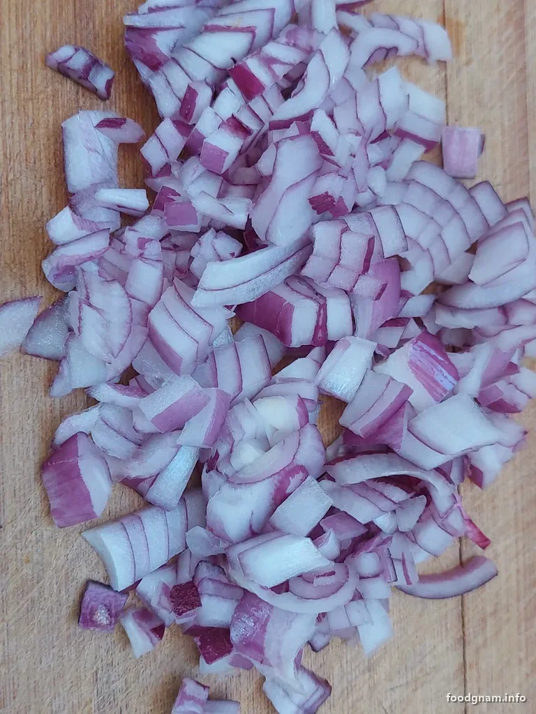 cipolla rossa tritata per il sugo