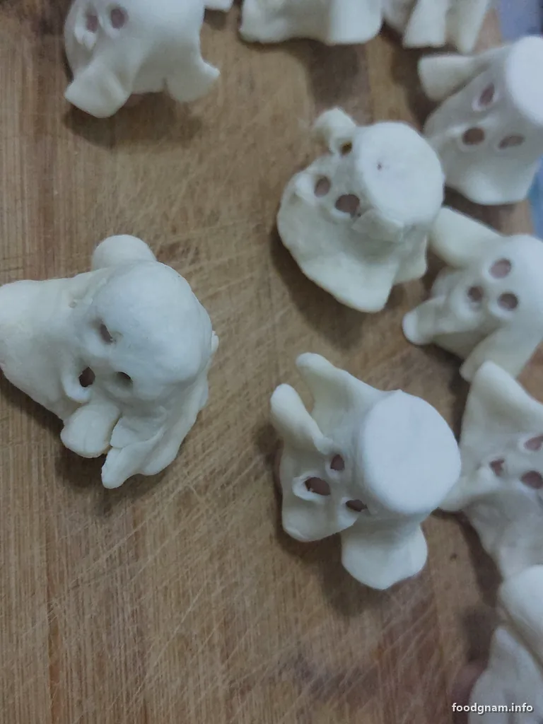 fantasmini di pasta sfoglia pronti da cuocere
