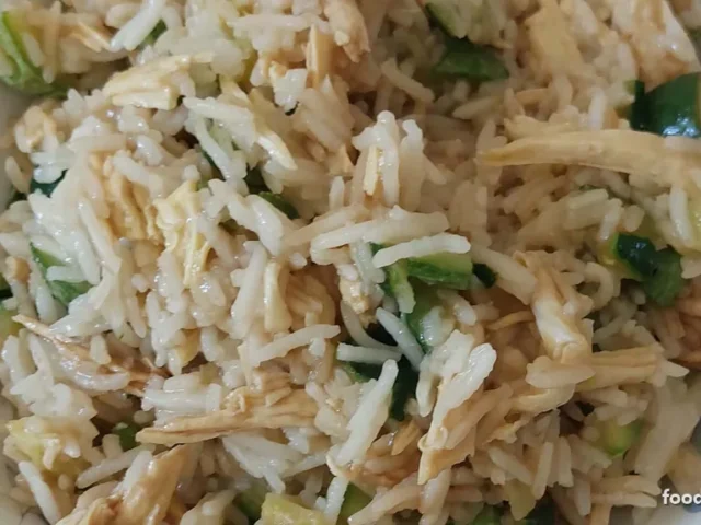Riso basmati con zucchine e pollo