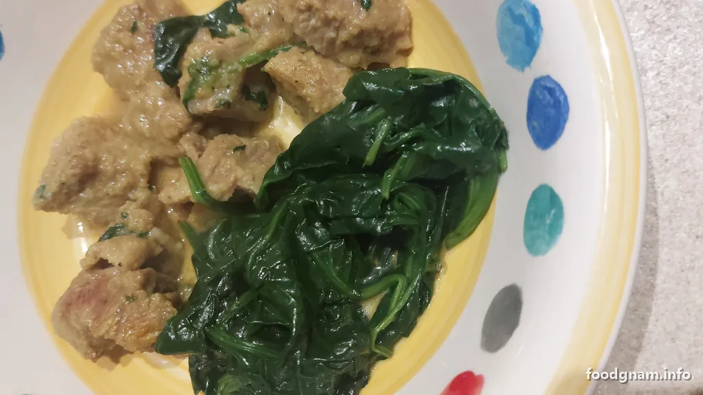 Spezzatino di tacchino con spinaci